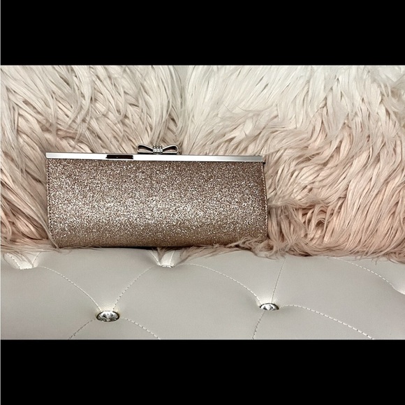 I.N.C. International Concepts
Carolyn Glitter Clutch Rose Gold - Picture 6 of 14